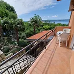 Apartman Fuer 3 Personen- Mit Balkon Und Meerblick By Interhome *