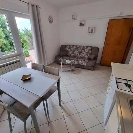 아파트 Fuer 3 Personen- Mit Balkon Und Meerblick By Interhome 드라말리