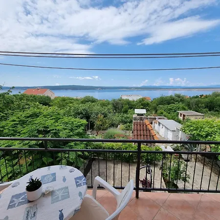 Apartment Fuer 3 Personen- Mit Balkon Und Meerblick By Interhome